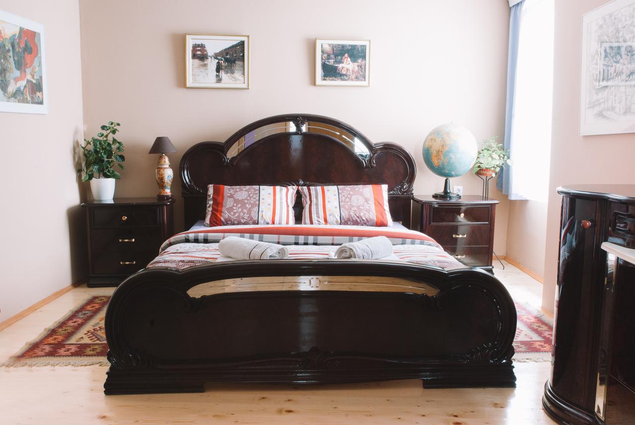 Universe Hostel Скопие Екстериор снимка
