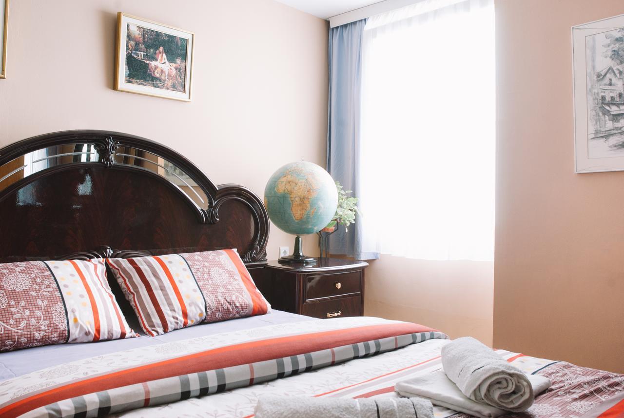 Universe Hostel Скопие Екстериор снимка